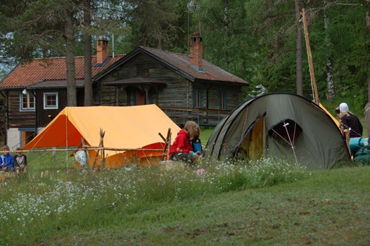 Kungshol tält och gillestuga sommar